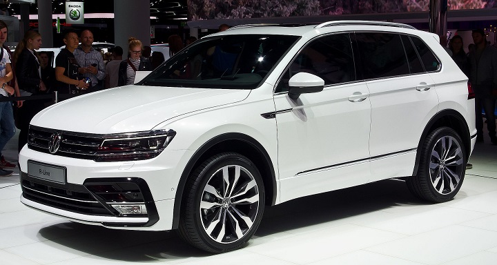 1920px-VW_Tiguan_2.0_TDI_4MOTION_R-Line_(II)_–_Frontansicht_(1),_19._September_2015,_Frankfurt.jpg