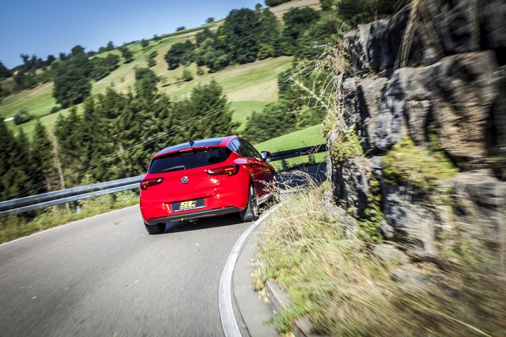 low_ST_X_Gewindefahrwerk_Opel_Astra_K_Fahraufnahme_05.jpg