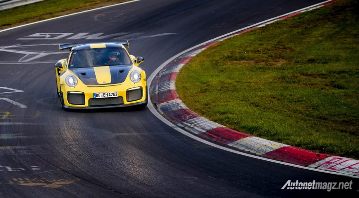 porsche-911-gt2-rs-nurburgring-lap-time.jpg