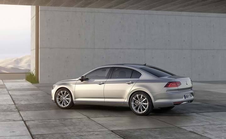 Volkswagen-Passat-B8-2015-012.jpg