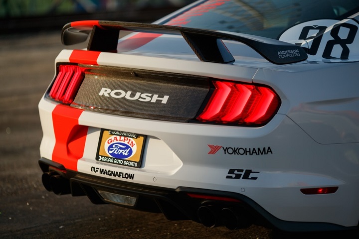 KW_automotive_Blog_ST_XTA_MoneyLion_Ford-Performance_Mustang_055-1024x683.jpg
