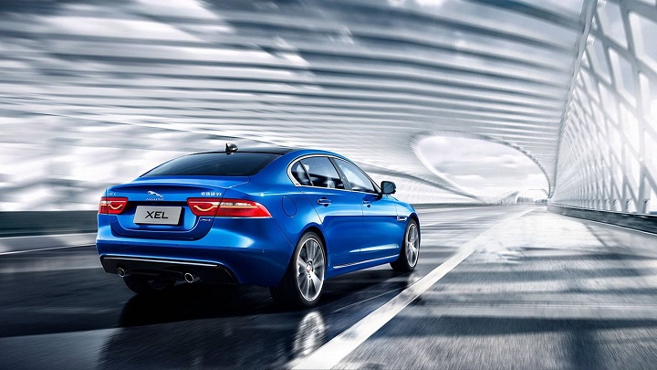 2018-jaguar-xel.jpg