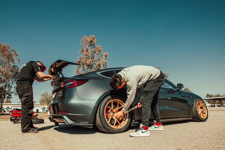 KW_Blog_Tesla_Model_3_KW_V3_ButtonWillow_Unofficial_Lap_Record_016-1024x683.jpg