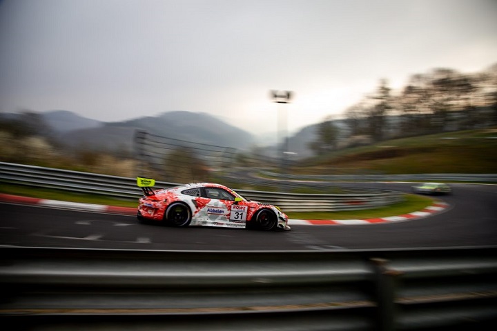 Platz_2_fuer_Frikadelli-Racing_Porsche_911_GT3_R_Nr31-1024x683.jpg