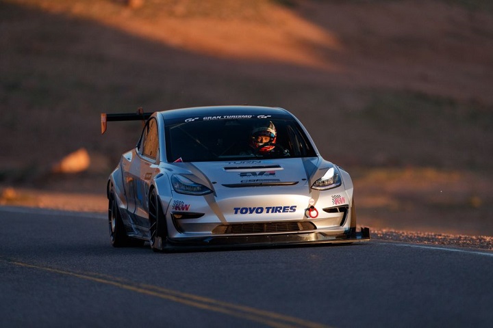 KW_Blog_Turn_14_Pikes_Peak_Test_Model_3_Tesla_025.jpg