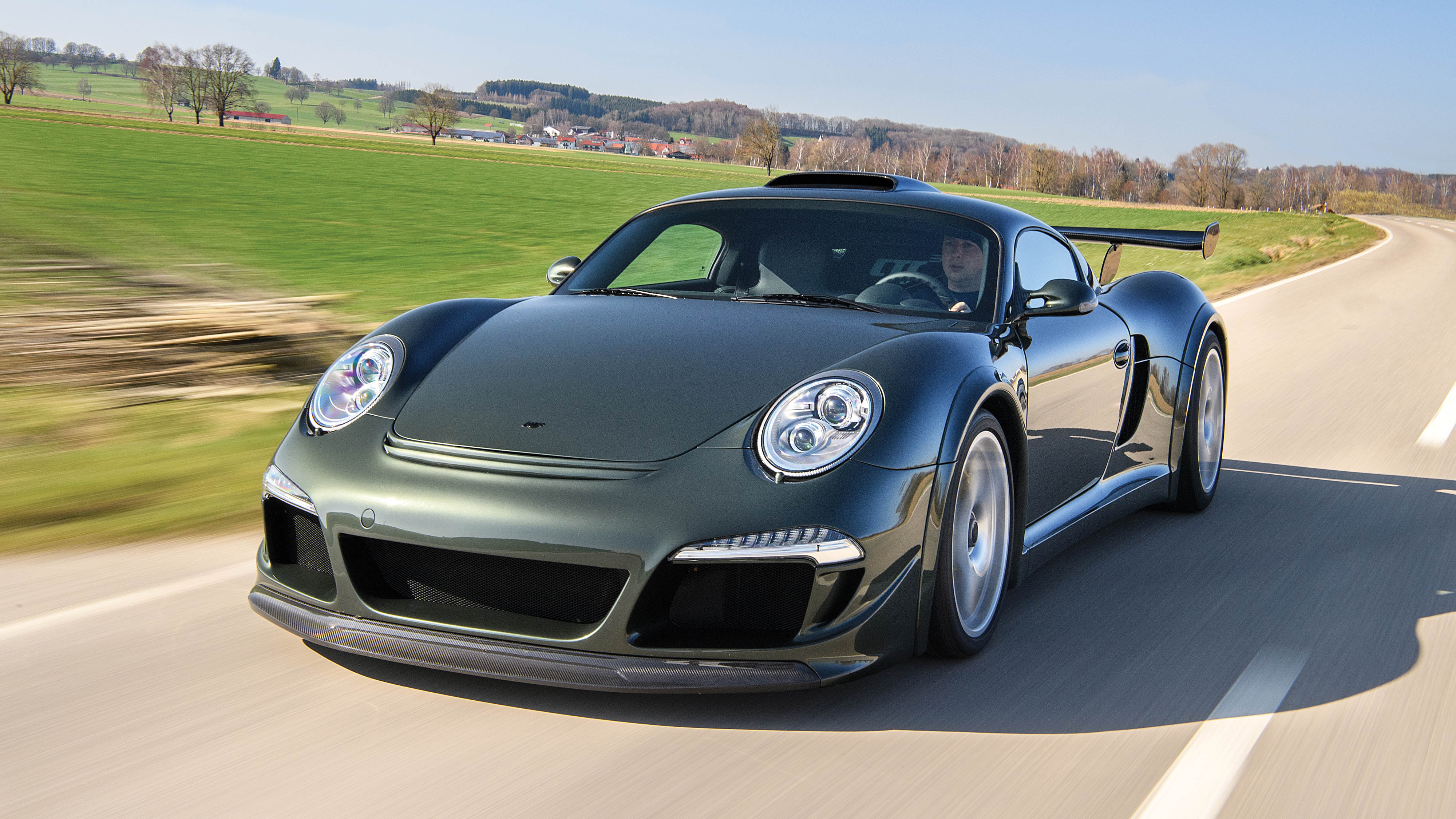 2018-ruf-ctr3-clubsport_0.jpg