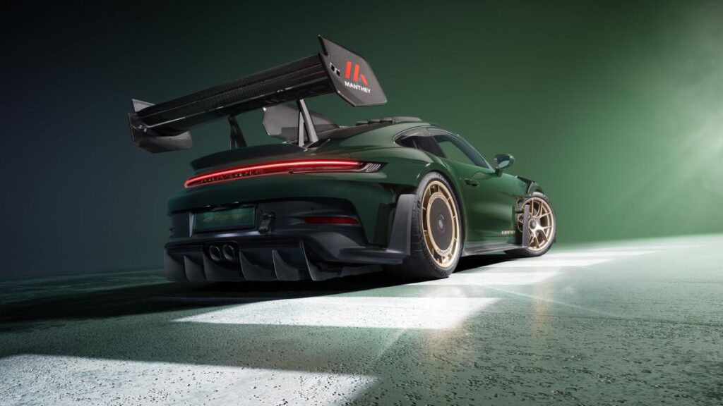low_Manthey-Kit_Porsche_911_GT3_RS_992_00002-1024x576.jpg