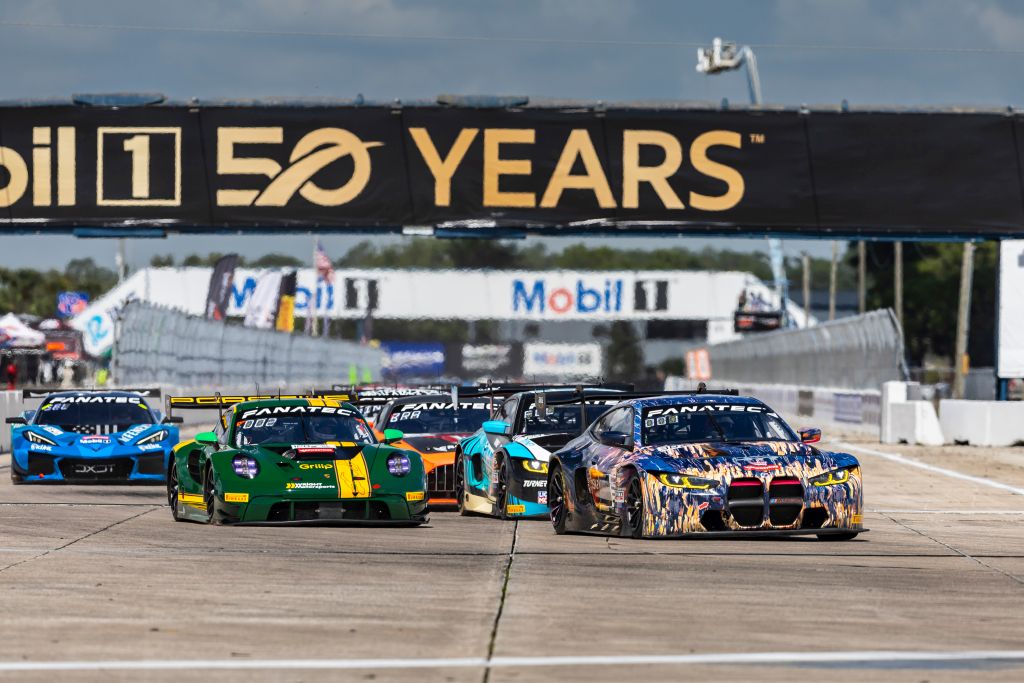 low_KW_SRO_Motorsports_America_001.jpg