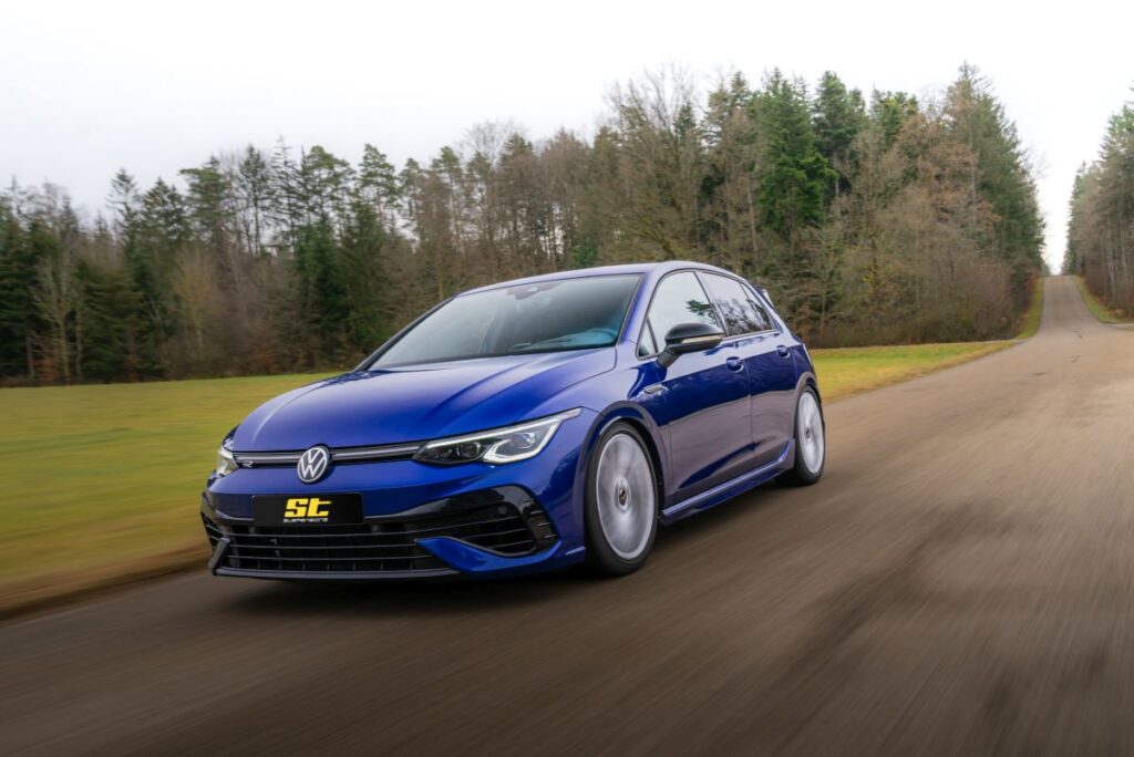 KW_Blog_ST_XTA_plus_3_Fahraufnahme_001_VW_Golf_8_R-1024x684.jpg