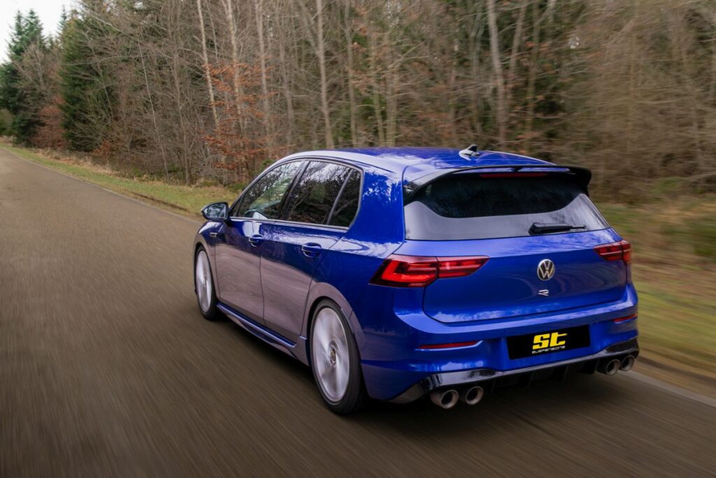 KW_Blog_ST_XTA_plus_3_Fahraufnahme_002_VW_Golf_8_R-1024x684.jpg