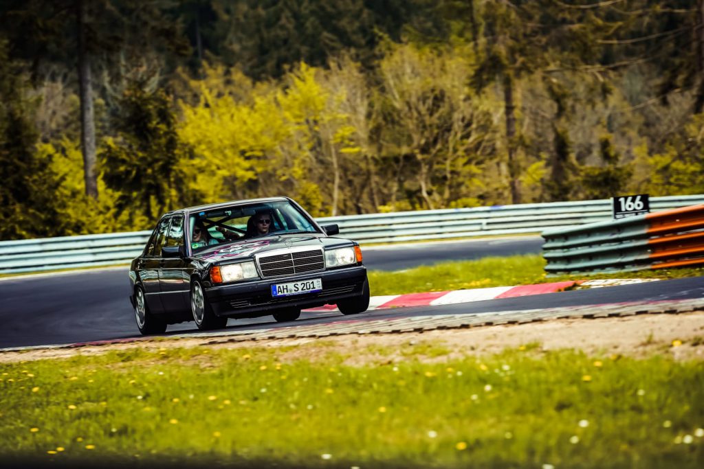 KW带着经典款避震参加2022 Techno Classica